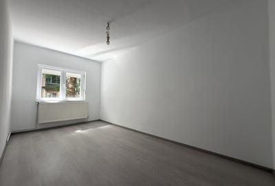 Apartament cu 3 camere decomandat în Aradului - 4