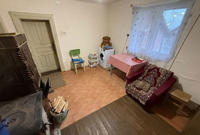 Casă cu 2 camere în Central