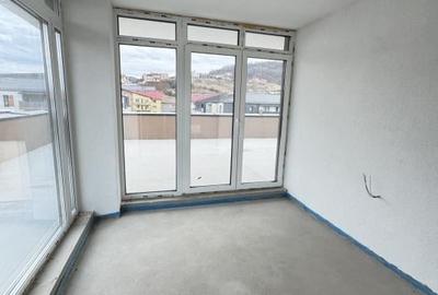 Penthouse cu 4 camere semidecomandat în Florești - 8