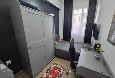 Apartament cu 5 camere decomandat în Central