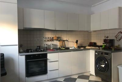 Apartament cu 2 camere decomandat în Faleza Nord