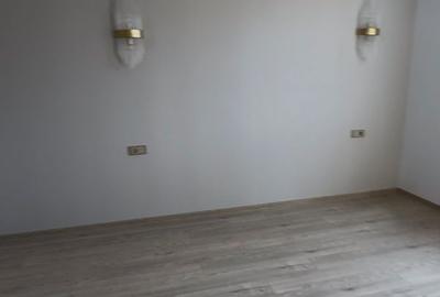 Casă cu 4 camere în Moșnița Veche - 12