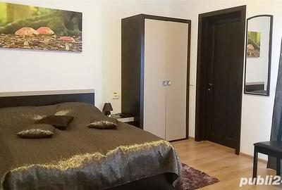 Casă cu 6 camere cu Teren 1973 Mp în Isverna - 1