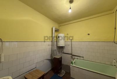 CASĂ COMPUSĂ DIN 2 CORPURI + CURTE + ANEXE - ORAȘ RUPEA | COMISION 0% - 12