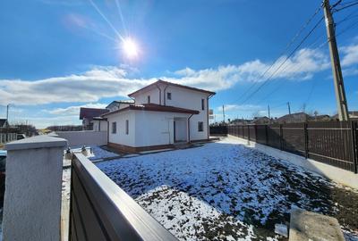 Casă individuală cu 4 camere cu Canalizare în Miroslava - 1