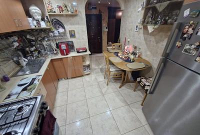 Apartament cu 4 camere - zona Auchan Vitan - 10
