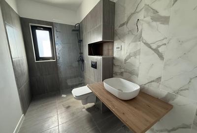 Apartament cu 2 camere semidecomandat, mobilat în Km 5 - 12