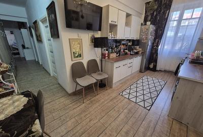 Apartament cu 5 camere decomandat în Central - 10