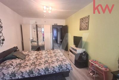 Apartament cu 3 camere semidecomandat, mobilat în Craiovița Nouă