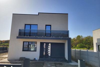 Casă cu 5 camere cu Teren 550 Mp în Priseaca - 4