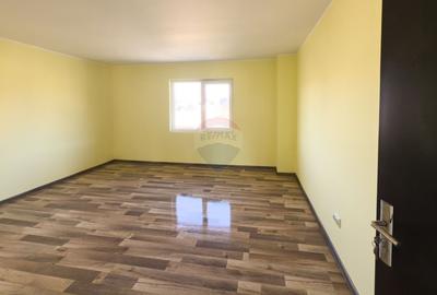 Casă cu 8 camere cu Teren 440 Mp în Central - 19