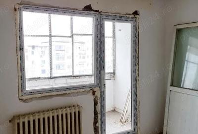 Apartament cu 4 camere decomandat în Central - 2