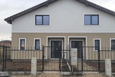 Casă cu Teren 300 Mp în Moșnița Nouă - 1