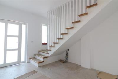 Casă individuală cu 4 camere cu Canalizare în Valea Lupului - 5