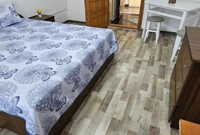 Garsoniera in One?ti, zona de jos, etaj 3 4. - 2