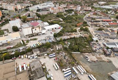 Clădiri industriale, teren 6820mp, strada Poetului - 2