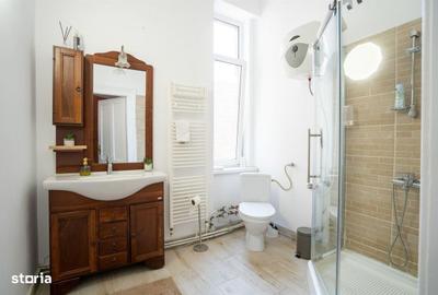 Apartament cu 3 camere în Orașul Nou