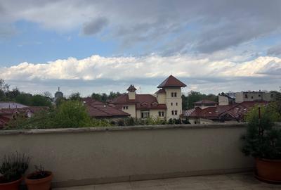 Apartament cu 5 camere decomandat în Kiseleff - 1