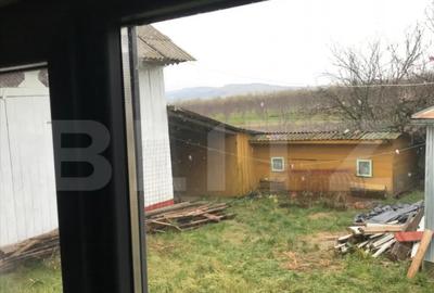 Casă cu 3 camere cu Teren 3400 Mp în Central - 2