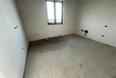 Casă cu Teren 250 Mp în Central