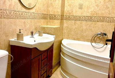 Apartament cu 3 camere decomandat în Centrul Civic - 2