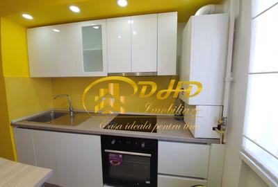 Apartament cu 3 camere situat pe Bl. Independenței