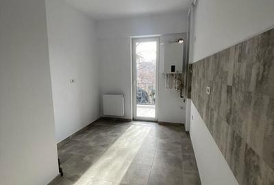 Apartament 3 camere  Mutare Imediata Comision 0% Sector 4 - 9