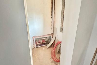 Casă individuală cu 7 camere cu Canalizare în Central - 7