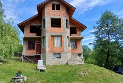 Casă cu 4 camere în Predeluț - 6