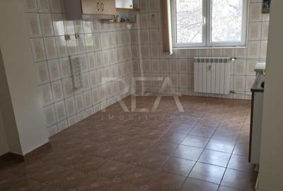 Apartament cu 3 camere semidecomandat, mobilat în Pantelimon