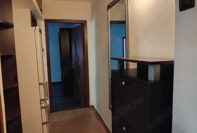 Se. Ofera spre vanzare un apartament deosebit cu 3 camere,et 3,Str Republicii,zona Nord,Rm Valcea Se. Ofera spre vanzare un apartament deosebit cu 3 camere,et 3,Str Republicii,zona Nord,Rm Valcea - 1