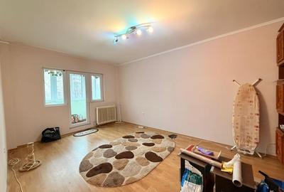 APARTAMENT 4 CAMERE DE VANZARE - 200 M METROU APARATORII PATRIEI - 5