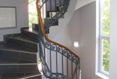 Vila cu prestanta zona Capitale Guvern, renovata integral, lift, parcare Vila cu prestanta zona Capitale Guvern, renovata integral, lift, parcare - 9