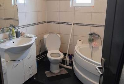 Casă cu 3 camere cu Teren 75 Mp în Central