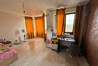 Vanzare Casa P+1 zona KM 5 - 3