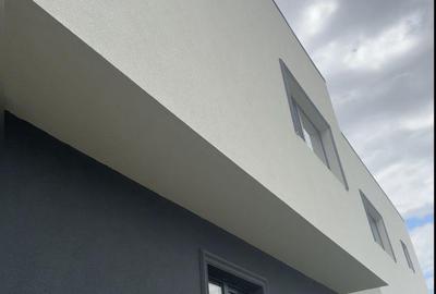 Casă cu 4 camere cu Teren 250 Mp în Central