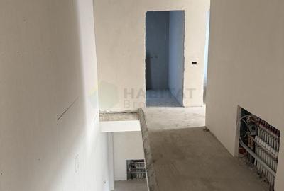 Casă individuală cu 6 camere cu Canalizare în Tunari - 12