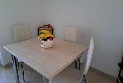 Apartament cu 4 camere decomandat în Confecții - 2