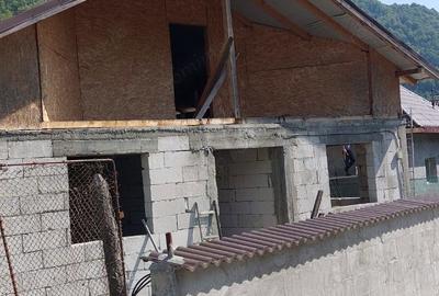 Casă cu 4 camere în Ciungetu - 9