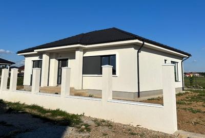 Casă premium de vânzare Oradea- Sanmartin – 5 minute de Băile Felix! - 1