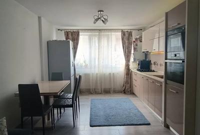 Apartament cu 2 camere semidecomandat, mobilat în Florești