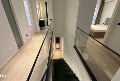 Casă cu 4 camere în Central