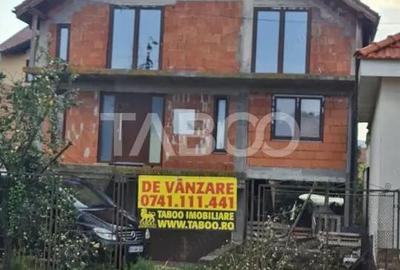 Casă cu 4 camere cu Canalizare în Lancrăm - 8