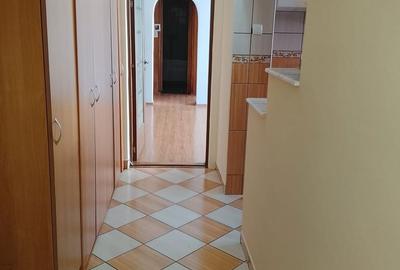 Apartament cu 3 camere în Micro 16 - 4