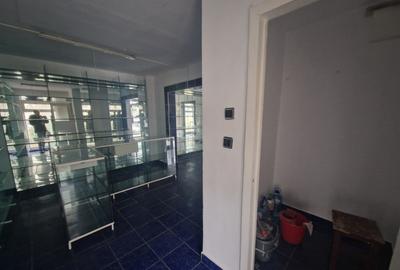 Spațiu comercial, de 48 mp, în Decebal - 6