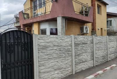 Casă cu 3 camere în Central