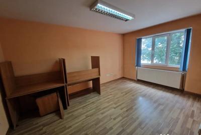 Apartament cu 2 camere semidecomandat în Central - 1