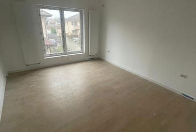 Casă cu 3 camere cu Teren 200 Mp în Central - 13