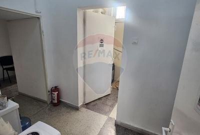 Spațiu comercial, de 80 mp, în P-ța Muncii - 6