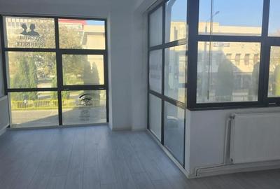 Apartament cu 3 camere decomandat în Central - 2